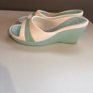 Croc Sassari Wedge Seafoam and white 6